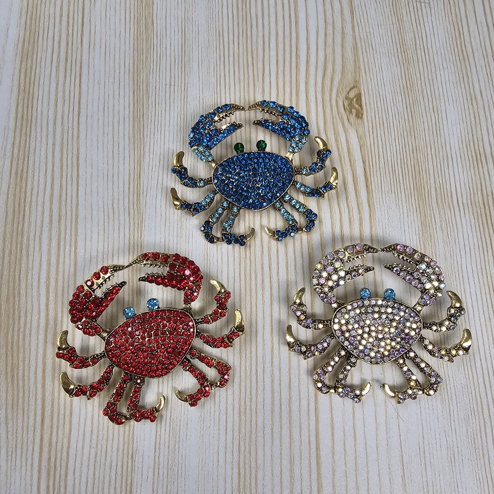 Set Of 3 Crab Brooches Pins Rhinestones - Gold, Blue, Red - Picture 3 of 8